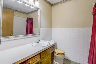102 Alamo St, Waxahachie, TX 75165 - Photo 16