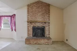 102 Alamo St, Waxahachie, TX 75165 - Photo 8