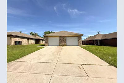 1906 San Rafael, Fort Worth, TX 76134 - Photo 2
