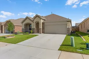 2520 Goodrich Rd, Fort Worth, TX 76179 - Photo 2