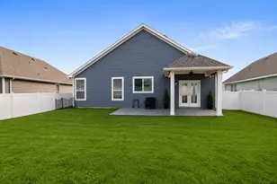 9141 Blackstone Dr, Providence Village, TX 76227 - Photo 16