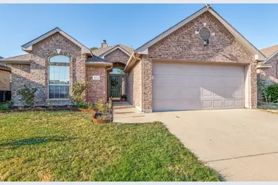 4533 Summerbrook Circle, Fort Worth, TX 76137 - Photo 2