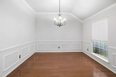 1112 Badbury Lane, Grand Prairie, TX 75052 - Photo 4