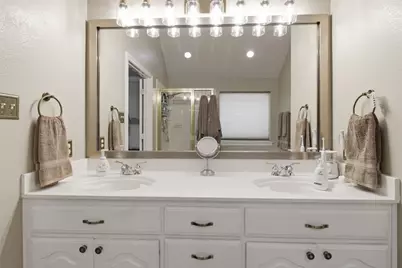 1112 Badbury Lane, Grand Prairie, TX 75052 - Photo 26