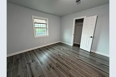 2738 Lawrence Street, Dallas, TX 75215 - Photo 8