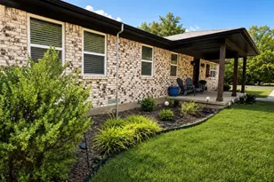 1731 N Mockingbird Ln, Midlothian, TX 76065 - Photo 2