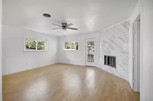 520 Circleview Dr S, Hurst, TX 76054 - Photo 4