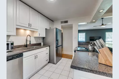 305 Westover Drive, Euless, TX 76039 - Photo 6