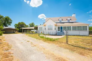 525 E Hazelwood St, Princeton, TX 75407 - Photo 2