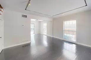 1915 N Prairie Ave, Dallas, TX 75204 - Photo 4