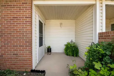 704 Creekwood Drive, Lewisville, TX 75067 - Photo 2