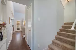 704 Creekwood Dr, Lewisville, TX 75067 - Photo 16