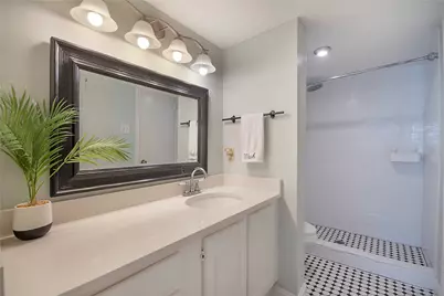 704 Creekwood Drive, Lewisville, TX 75067 - Photo 8