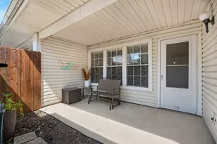 704 Creekwood Dr, Lewisville, TX 75067 - Photo 20