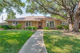2413 Pearwood Ct, Grand Prairie, TX 75050 - Photo 2