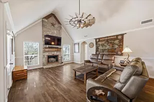 104 Caballos Ln, Springtown, TX 76082 - Photo 8