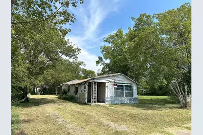 804 E 12th Avenue, Corsicana, TX 75110 - Photo 2