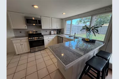 1332 Cherry Hill Lane, Lewisville, TX 75067 - Photo 10