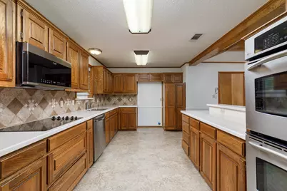 2526 Willowdale Drive, Carrollton, TX 75006 - Photo 12