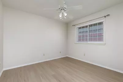 2526 Willowdale Drive, Carrollton, TX 75006 - Photo 24