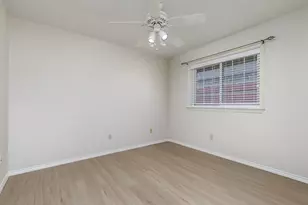 2526 Willowdale Dr, Carrollton, TX 75006 - Photo 24