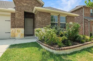 9812 Autumn Leaves Ln, Aubrey, TX 76227 - Photo 2