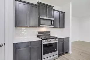 9812 Autumn Leaves Ln, Aubrey, TX 76227 - Photo 14
