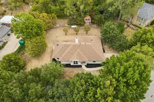200 Willow Ridge Rd, Fort Worth, TX 76103 - Photo 2