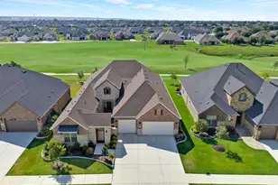 10601 Drinkwater Dr, Denton, TX 76207 - Photo 4