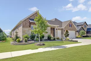 10601 Drinkwater Dr, Denton, TX 76207 - Photo 2