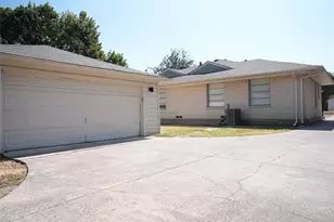 6565 Ascot Ln, Dallas, TX 75214 - Photo 32