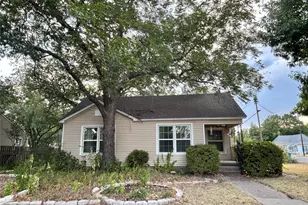 421 N Hickory St, Muenster, TX 76252 - Photo 1