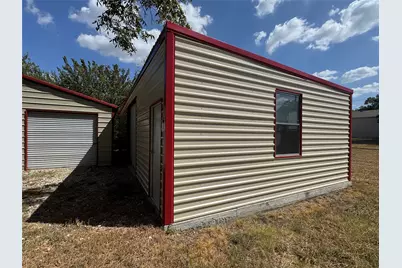 314 Hall Street, Whitesboro, TX 76273 - Photo 16