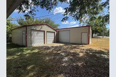 314 Hall Street, Whitesboro, TX 76273 - Photo 18