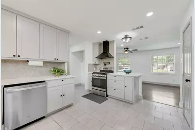 10166 San Lorenzo Drive, Dallas, TX 75228 - Photo 8