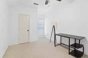 4100 Creekhollow Dr, Carrollton, TX 75010 - Photo 18