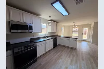 2011 Allyson Drive, Heartland, TX 75126 - Photo 2