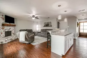 112 Lorie St, Alvarado, TX 76009 - Photo 8