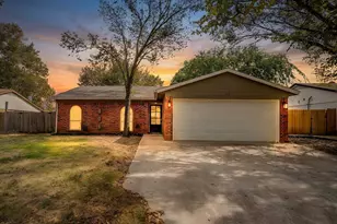 112 Lorie St, Alvarado, TX 76009 - Photo 1