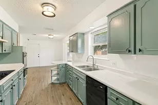 7449 Monterrey Dr, Fort Worth, TX 76112 - Photo 2
