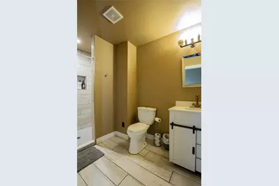 929 N 12th Street, Waco, TX 76707 - Photo 12