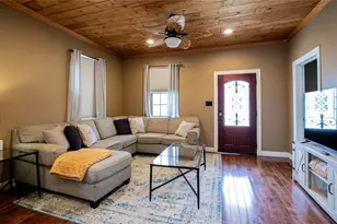 929 N 12th St, Waco, TX 76707 - Photo 2