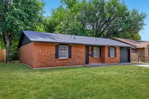 267 Merribrook Trail, Duncanville, TX 75116 - Photo 2