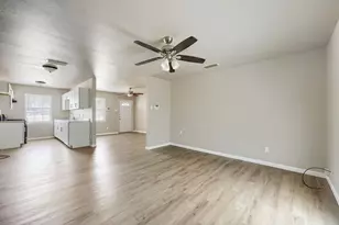 267 Merribrook Trail, Duncanville, TX 75116 - Photo 4