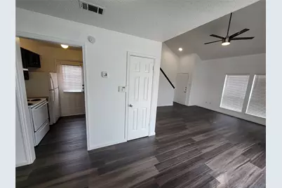 1400 Darr Street #D, Irving, TX 75061 - Photo 8