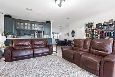 2116 Woodard Avenue, Cleburne, TX 76033 - Photo 6