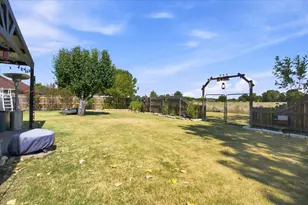 104 Butler St, Savoy, TX 75479 - Photo 24