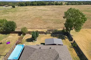 104 Butler St, Savoy, TX 75479 - Photo 36