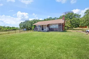 2309 Daniels Dr, Joshua, TX 76058 - Photo 2
