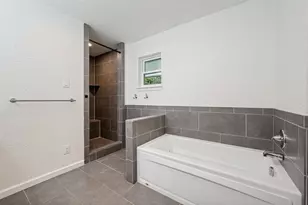 10131 Pensive Dr, Dallas, TX 75229 - Photo 16